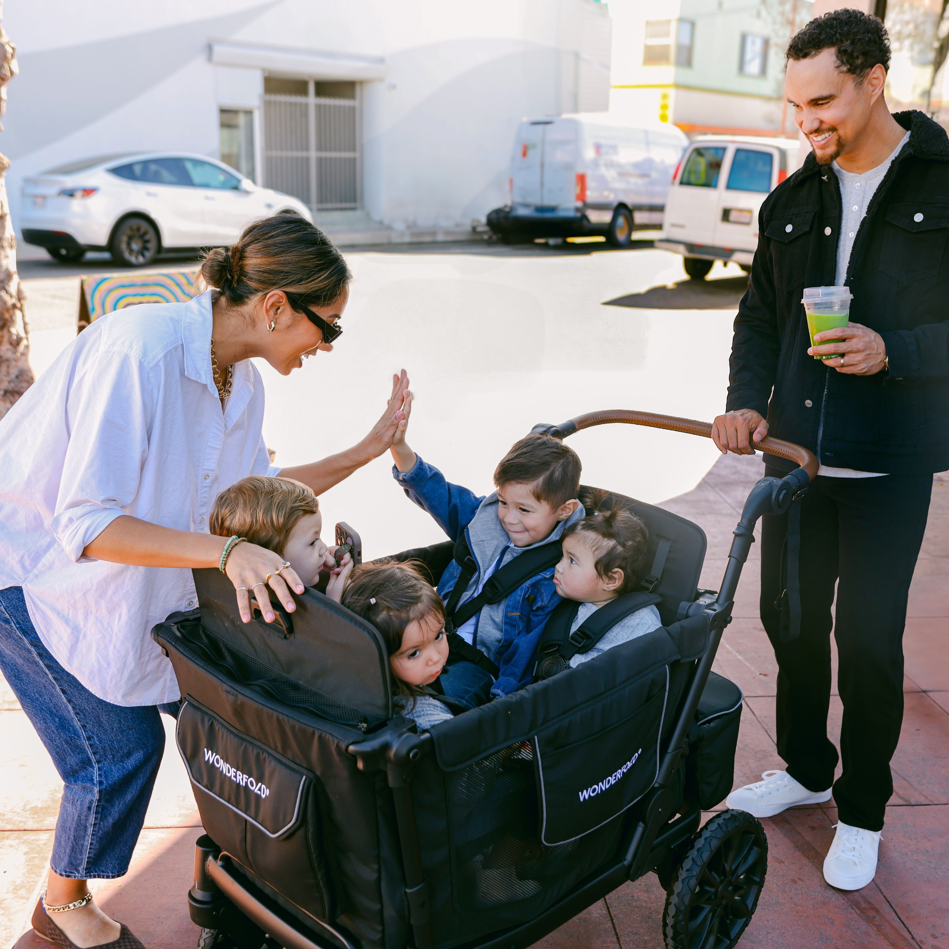 WonderFold L4 Quad Stroller Wagon (4 Seater)