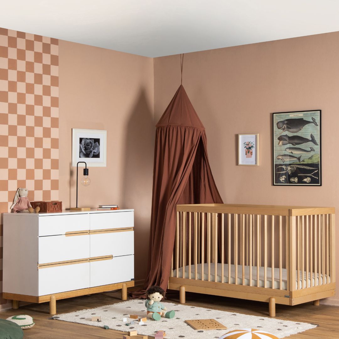 Dadada Bliss 4-in-1 Convertible Crib