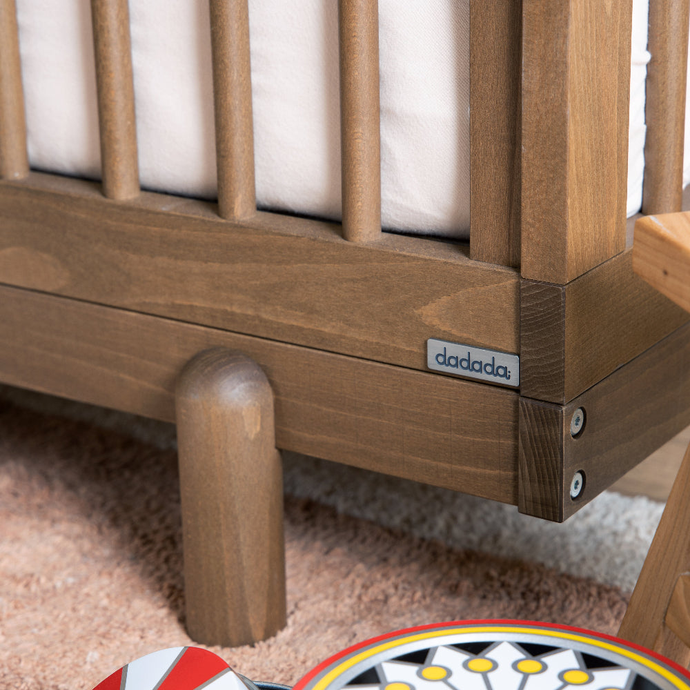 Dadada Bliss 4-in-1 Convertible Crib