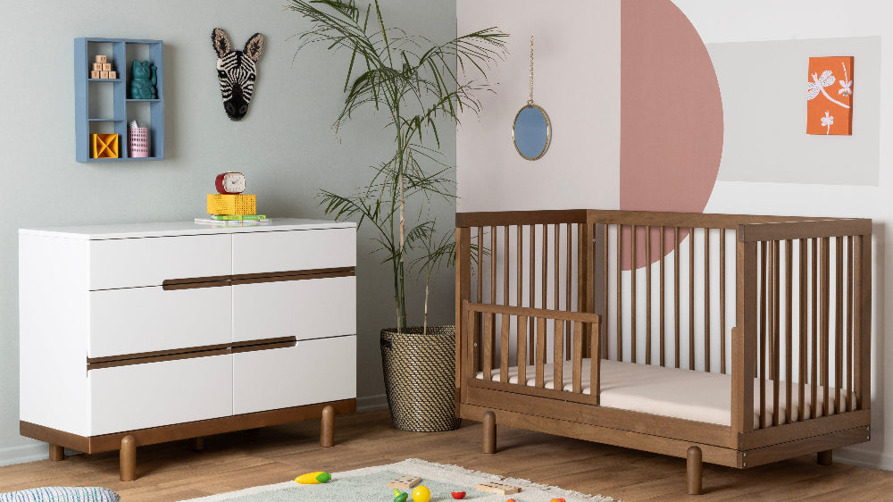 Dadada Bliss 4-in-1 Convertible Crib