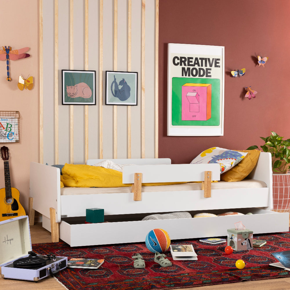 Dadada Fun Twin Bed