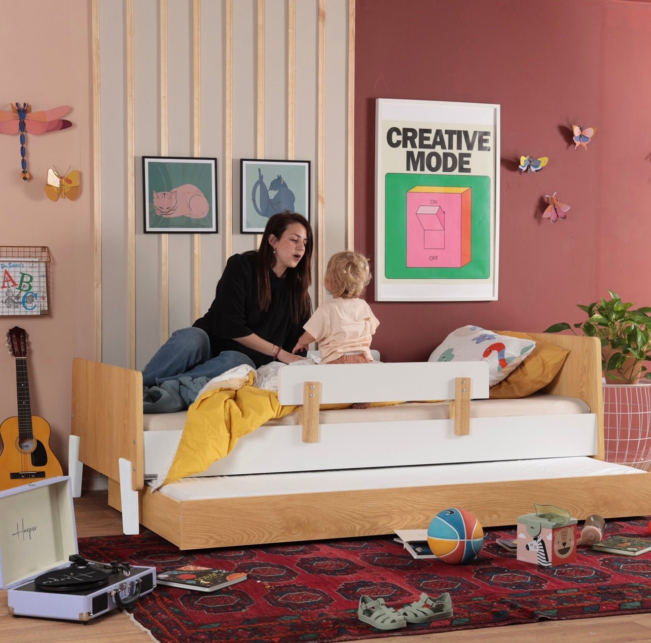 Dadada Fun Twin Bed