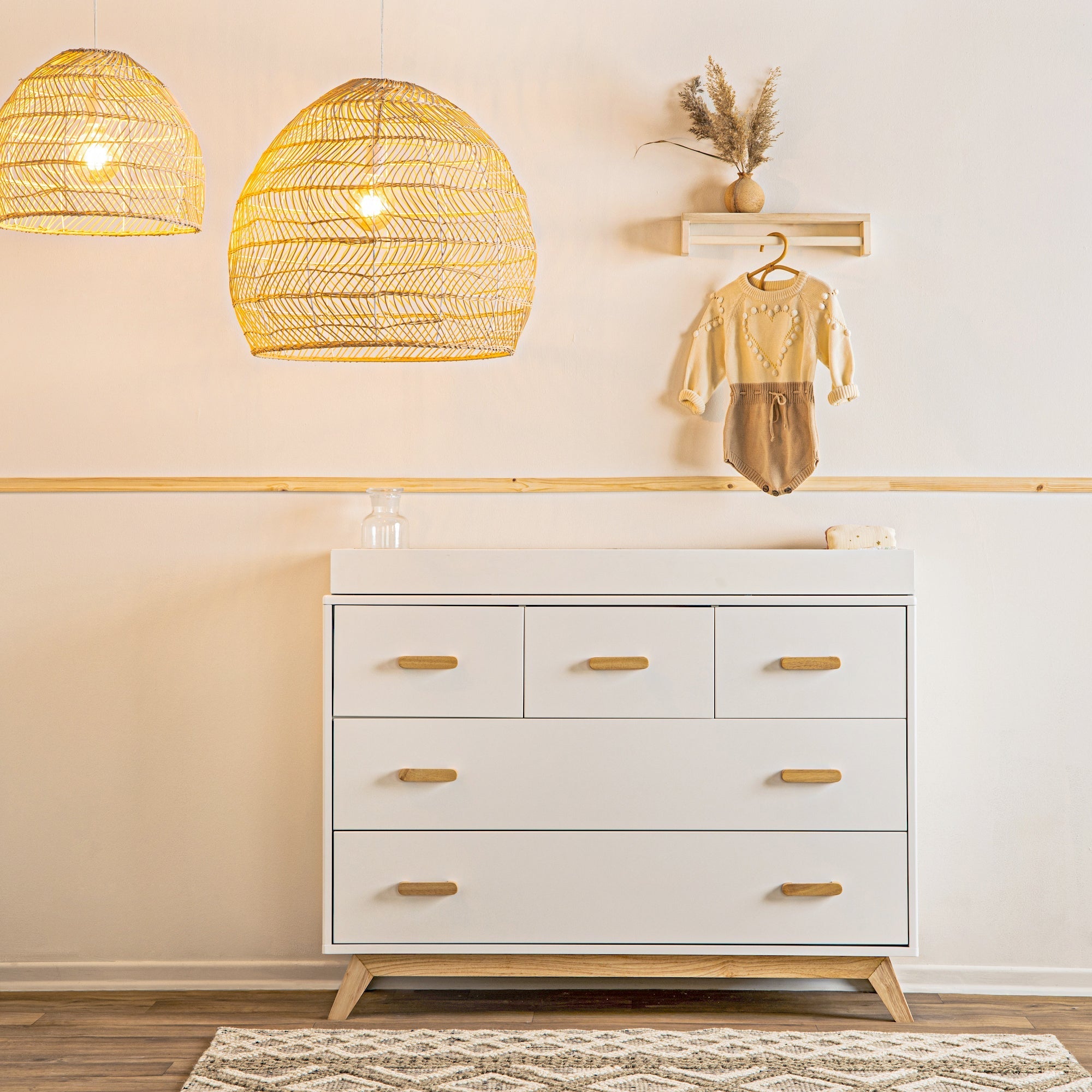 Soho 5-Drawer Dresser, White Soho 5-Drawer Dresser, White