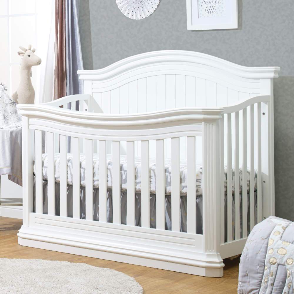 Sorelle Vista Elite 4-In-1 Crib + Double Dresser + 5-Drawer Dresser Set