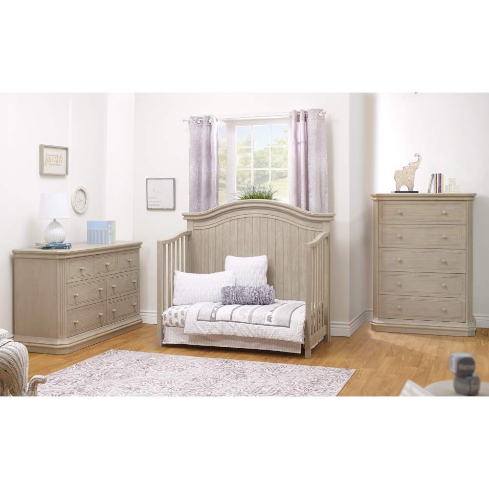Sorelle Vista Elite 4-In-1 Crib + Double Dresser + 5-Drawer Dresser Set