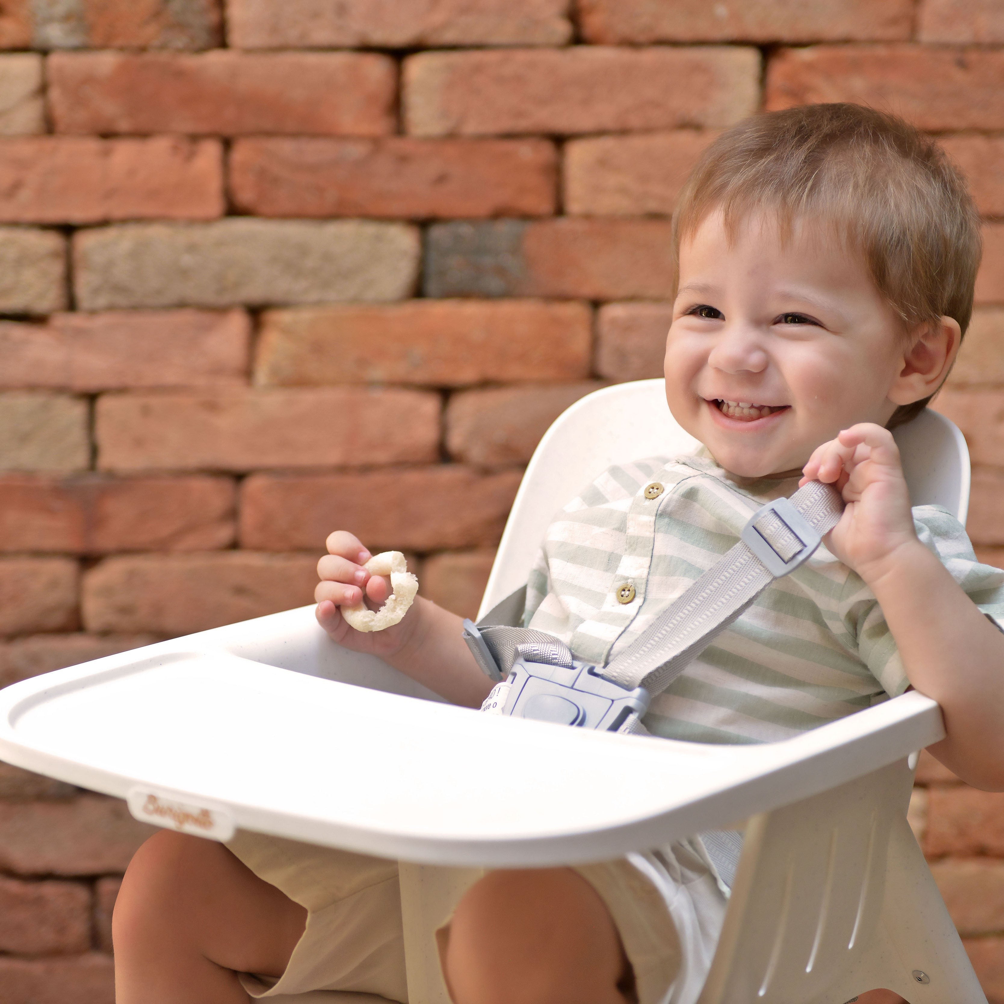 PEG Poke Lightweight High Chair