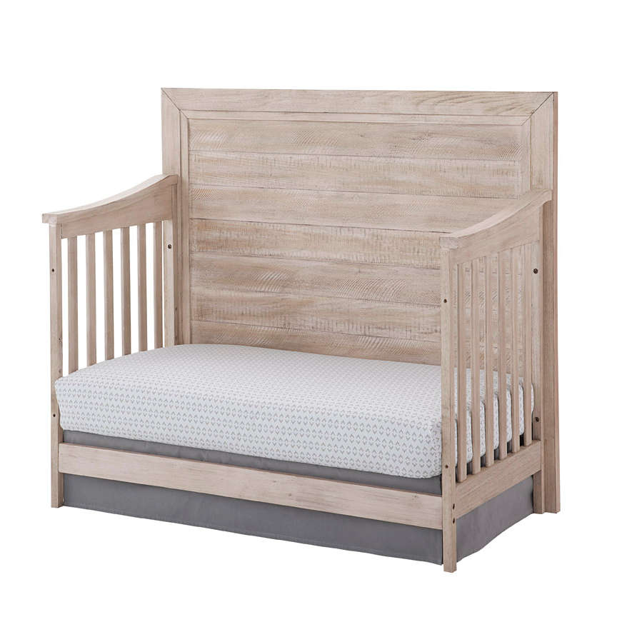 Stella Baby Remi Flat-Top Convertible Crib