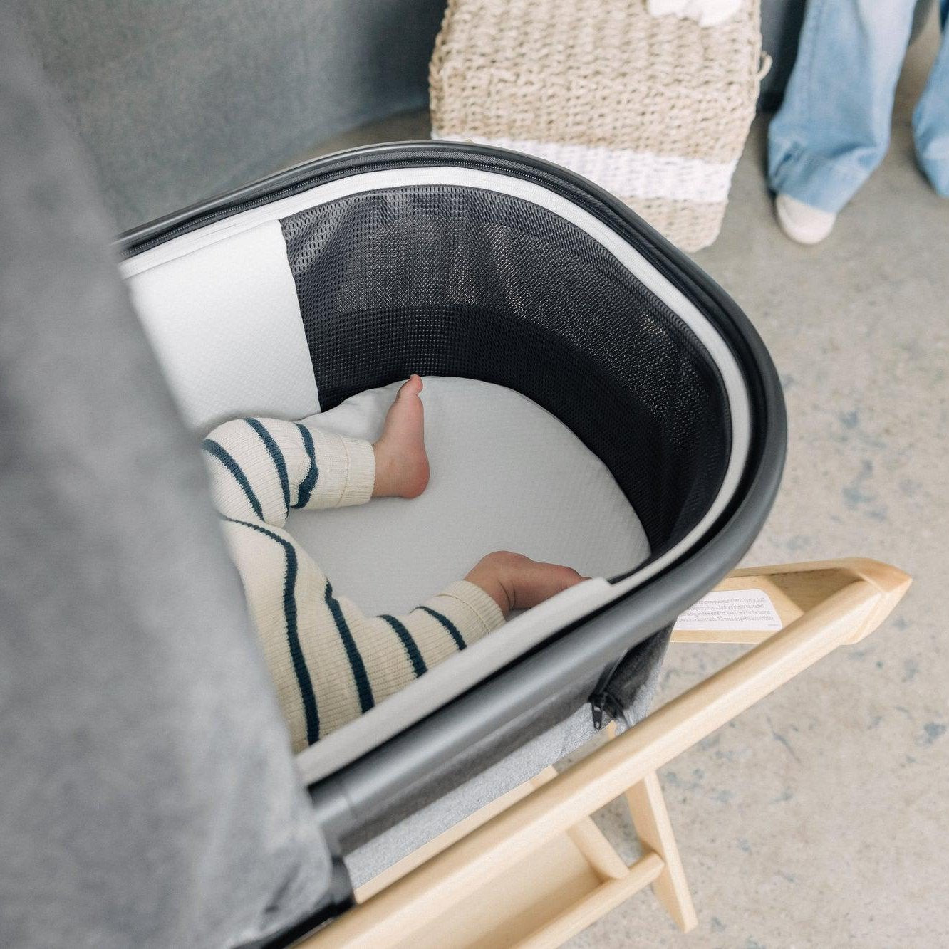 UPPAbaby NEW Bassinet Stand