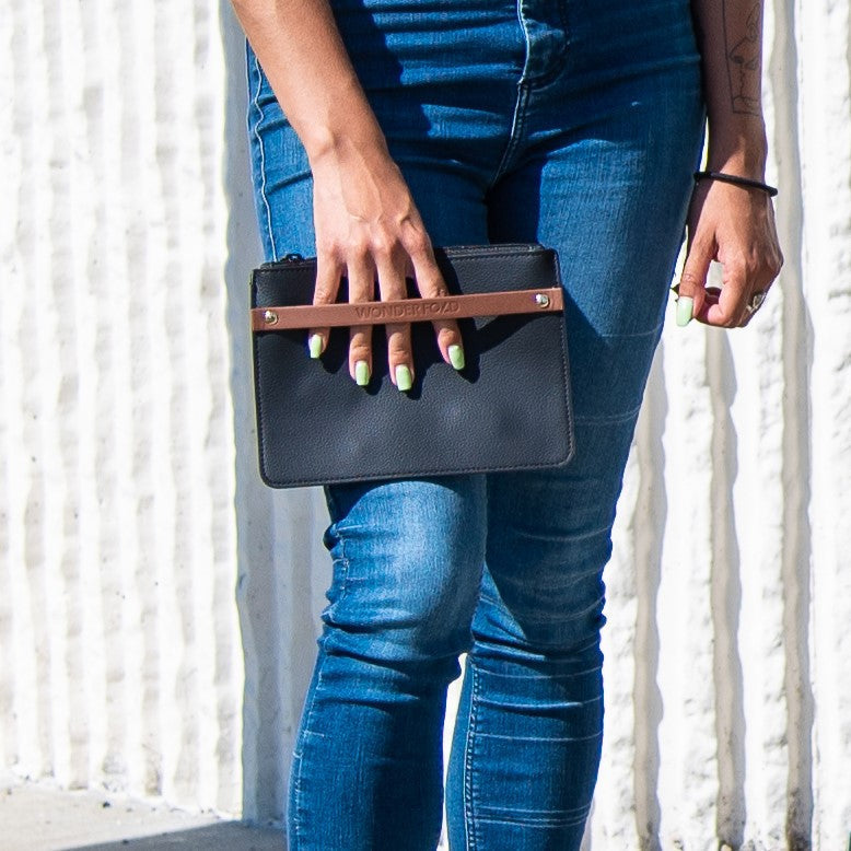 WonderFold Parent Console with Insulated Cup Holders