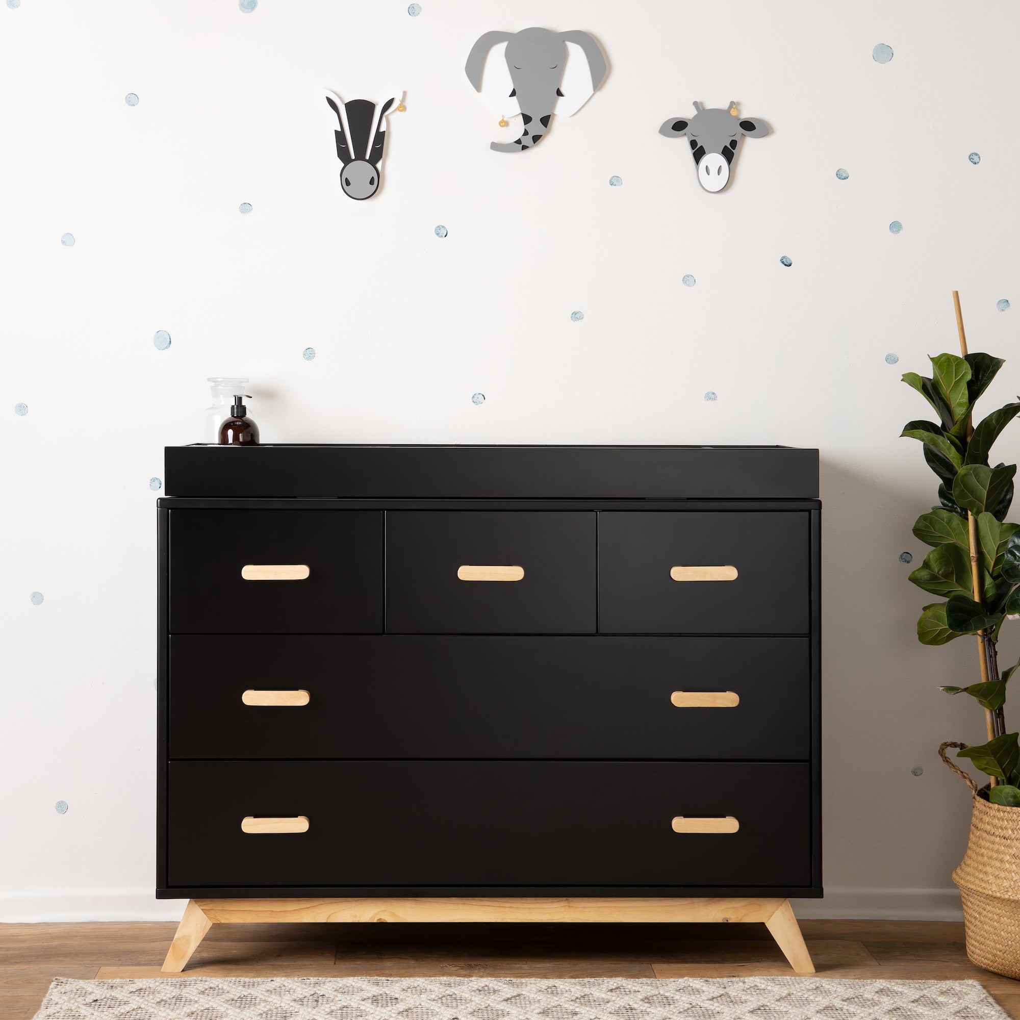Soho 5-Drawer Dresser, Black/Natural Soho 5-Drawer Dresser, Black/Natural