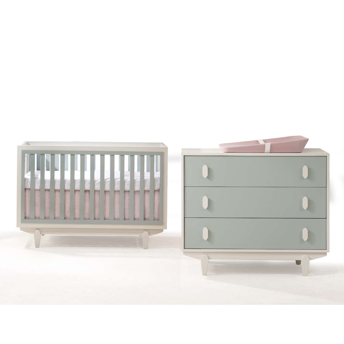 Tulip Tate Collection Classic Crib + 3-Drawer Dresser Set