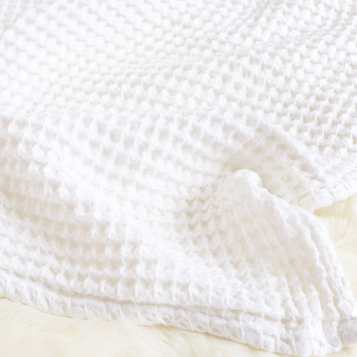 Sugar + Maple Honeycomb Blanket - White